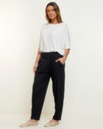 Calça Básica Feminina em Malha - Imagem 11