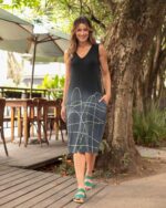 Vestido Cavado em Malha Estampado - Preto Malta - Imagem 4
