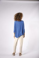 Blusa Diagonal Feminina em Malha Lisa - Cores - Imagem 4