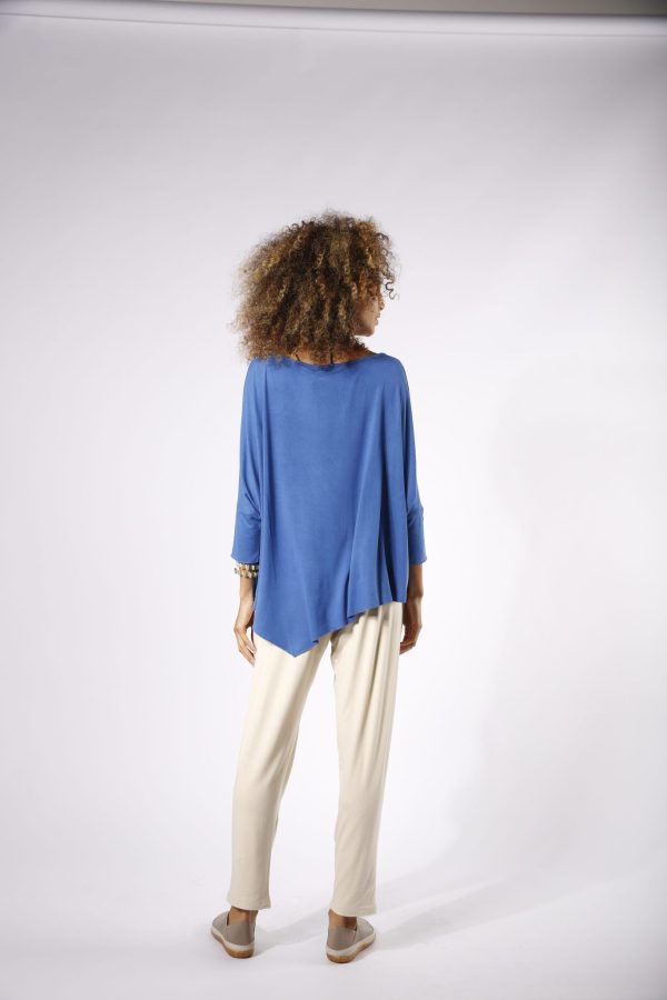 Blusa Diagonal Feminina em Malha Lisa - Cores - Imagem 4