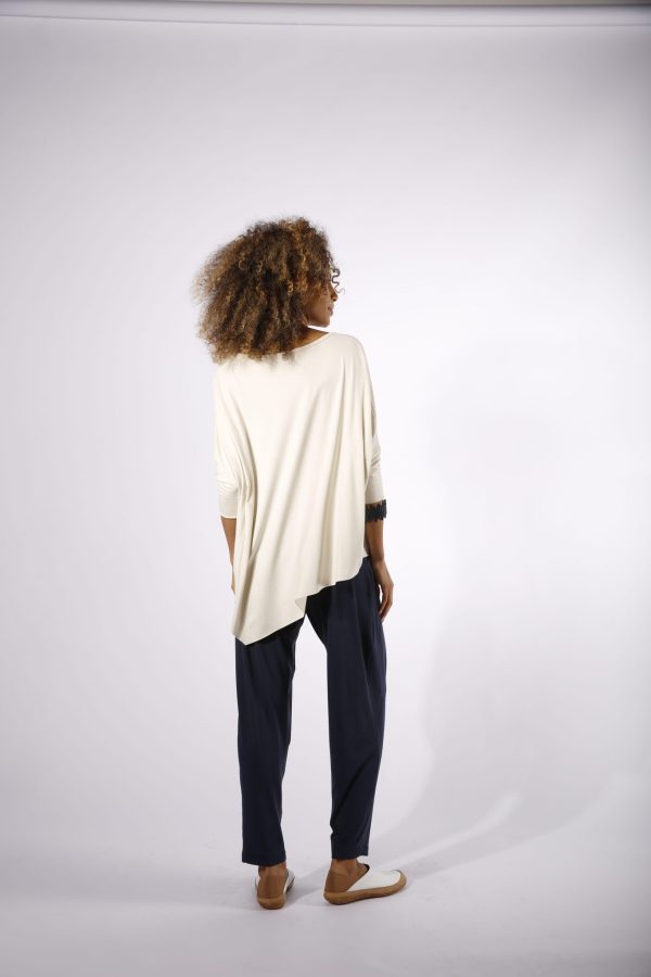 Blusa Diagonal Feminina em Malha Lisa - Cores - Imagem 12