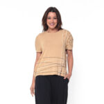 Blusa em Malha Estampada Com Mangas Curtas - Caramelo