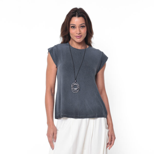 Blusa Feminina em Malha Estonada Com Mangas Curtas - Preto - Imagem 2