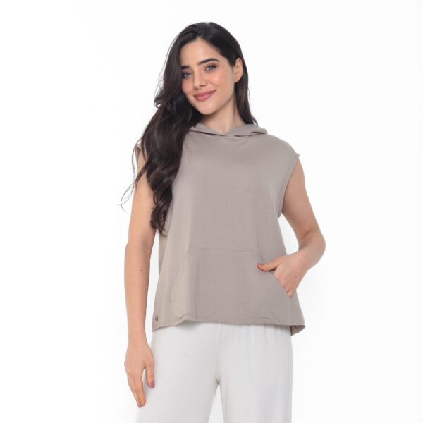 Colete Feminino com Capuz Moletinho - Off - Imagem 9