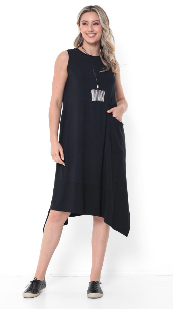 Vestido Básico em Malha Sem Mangas Com Bolsos - Preto
