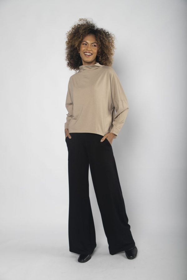Calça Feminina em Malha com Bolsos - Imagem 11