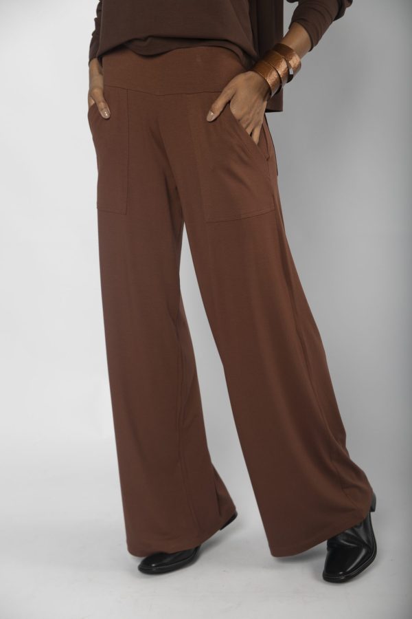Calça Feminina em Malha com Bolsos - Imagem 2