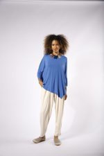 Blusa Diagonal Feminina em Malha Lisa - Cores - Imagem 2
