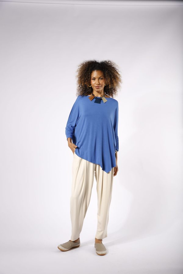 Blusa Diagonal Feminina em Malha Lisa - Cores - Imagem 2