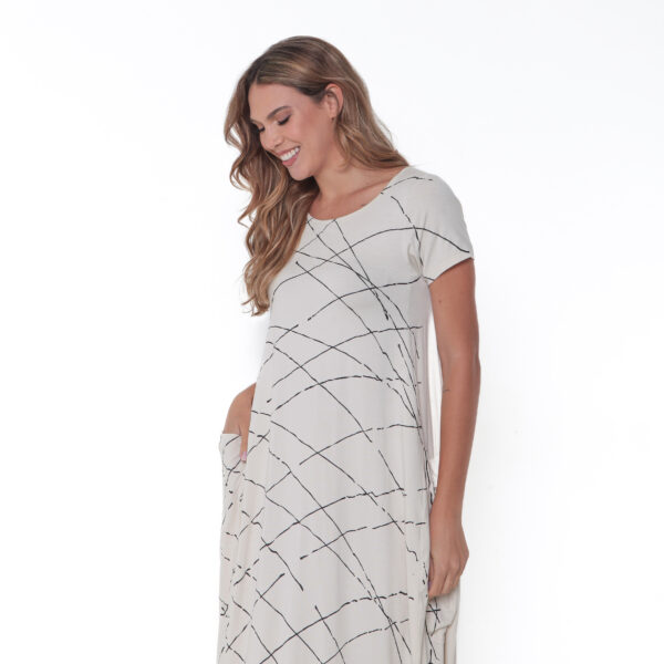 Vestido Em Malha Estampado Com Bolsos - Areia - Imagem 3