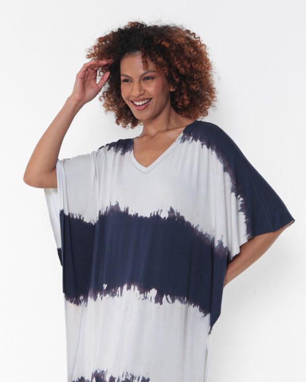 Vestido Feminino Em Malha Com Fendas Laterais Estampado - Marinho - Imagem 3
