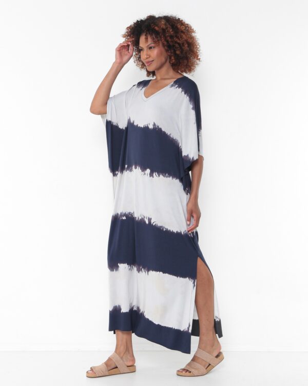 Vestido Feminino Em Malha Com Fendas Laterais Estampado - Marinho - Imagem 4