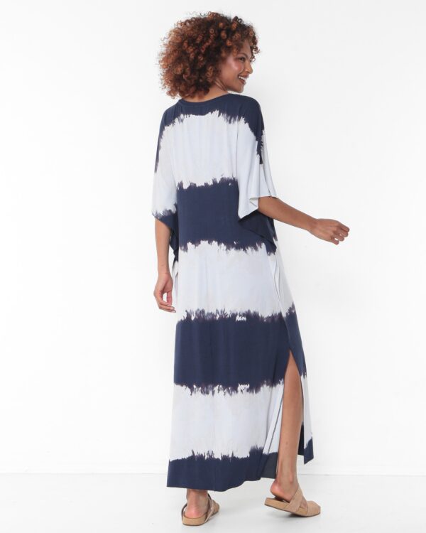 Vestido Feminino Em Malha Com Fendas Laterais Estampado - Marinho - Imagem 5