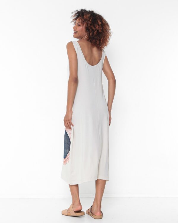 Vestido Em Malha Estampado Com Bolsos - Areia - Imagem 5