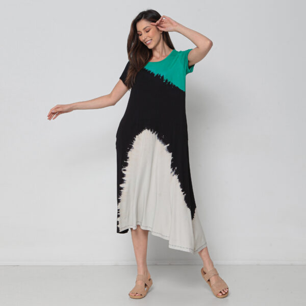 Vestido Em Malha Estampado Mangas Curtas Com Bolsos - Preto - Imagem 2