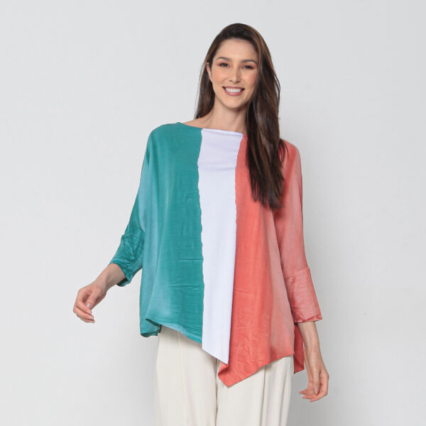 Blusa Feminina Em Malha Estampada Mangas Compridas - Branca - Imagem 3