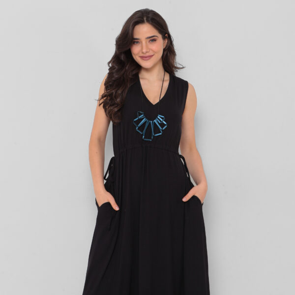 Vestido Em Malha Regata E Decote V Com Bolsos - Preto - Imagem 3