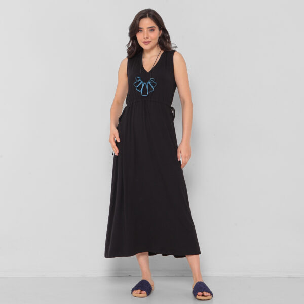 Vestido Em Malha Regata E Decote V Com Bolsos - Preto - Imagem 1