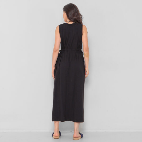 Vestido Em Malha Regata E Decote V Com Bolsos - Preto - Imagem 5