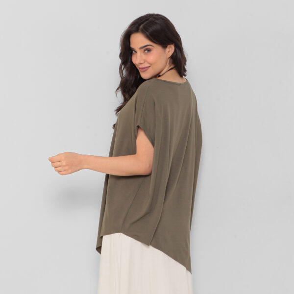 Blusa Feminina Em Malha Mangas Curtas - Imagem 17