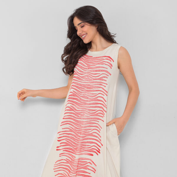 Vestido Em Malha Estampado Com Bolsos Sem Mangas - Imagem 3