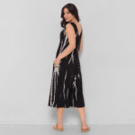 Macacão Feminino Em Malha Estampado Sem Mangas Com Bolsos - Preto - Imagem 4