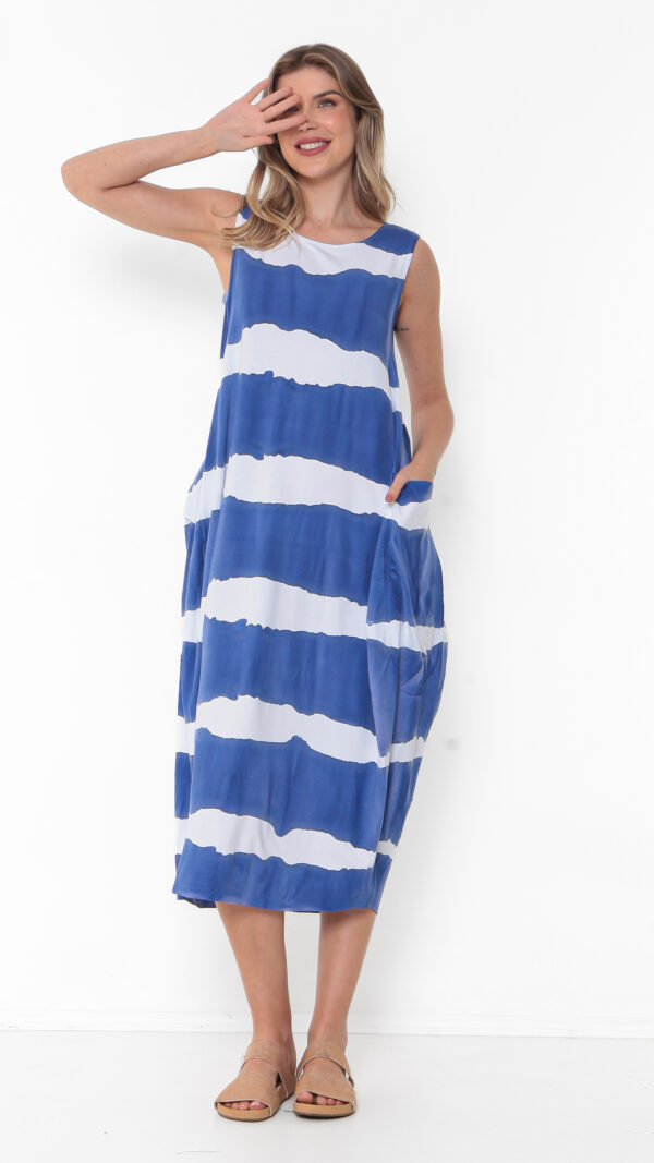 Vestido Em Malha Estampado Com Bolsos E Sem Mangas - Listrado