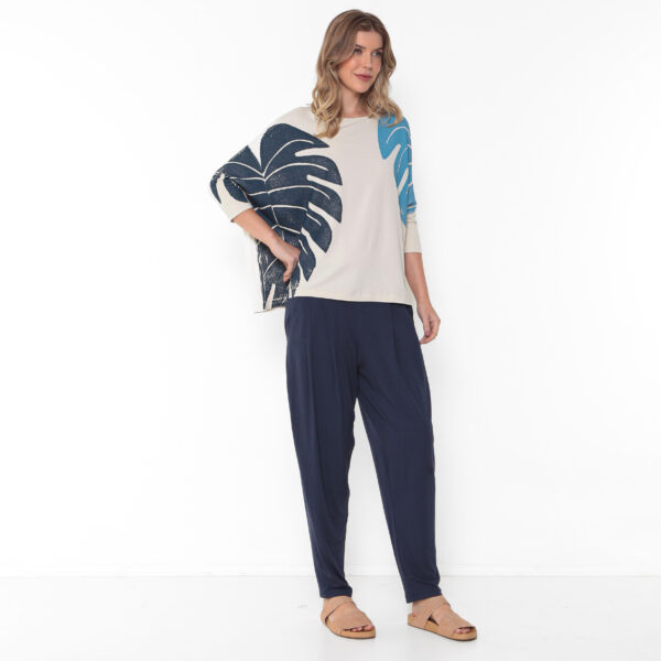 Blusa Feminina Em Malha Estampada Com Mangas Compridas - Areia - Imagem 4