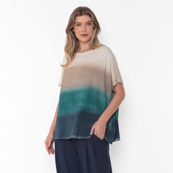 Blusa Feminina Em Malha Estampada Com Mangas Curtas - Areia - Imagem 3