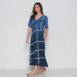 Vestido Em Malha Estampado Decote V Com Bolsos - Azul - Imagem 2