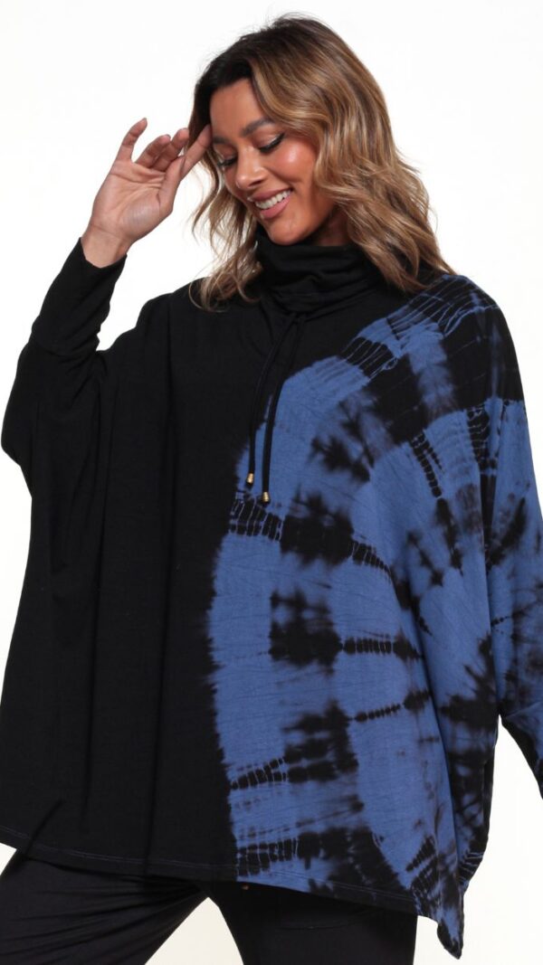 Poncho Em Malha Estampado Gola Rolê E Mangas Curtas - Azul