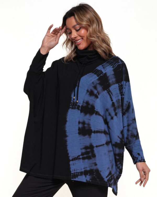 Poncho Em Malha Estampado Gola Rolê E Mangas Curtas - Azul - Imagem 1