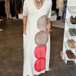 Vestido Em Malha Estampado De Mangas Curtas Com Bolsos E Decote V - Bolas