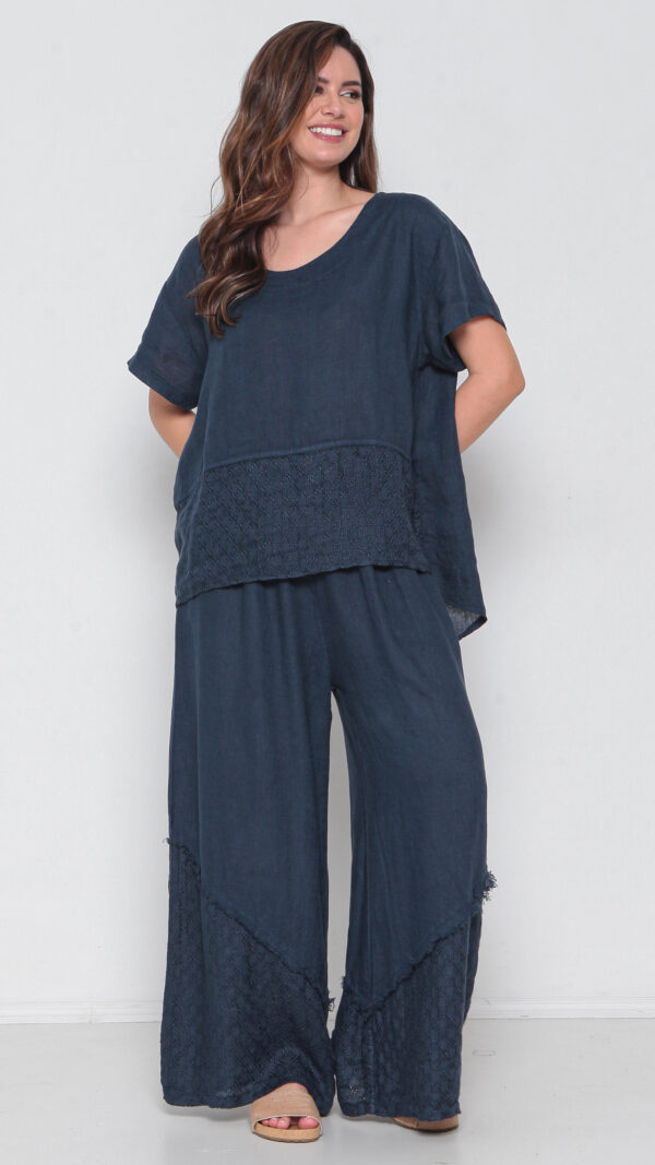 Conjunto Em Linho Com Bolsos E Detalhes Em Renda