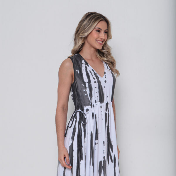 Vestido Em Malha Estampado Regata Decote V Com Bolsos - Branco - Imagem 3