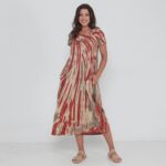 Vestido Em Malha Estampado De Mangas Curtas Com Bolsos - Bege