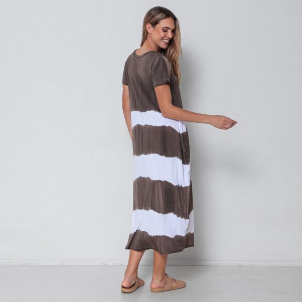 Vestido Em Malha Estampado Com Bolsos E Mangas Curtas - Marrom - Imagem 2
