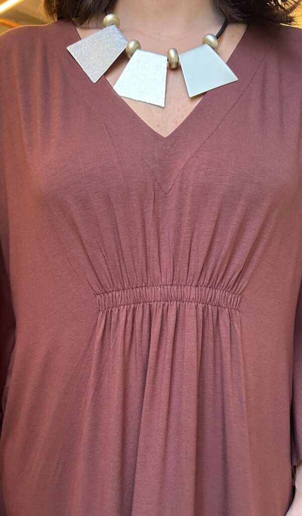 Vestido em Malha Decote V Franzido - Imagem 3