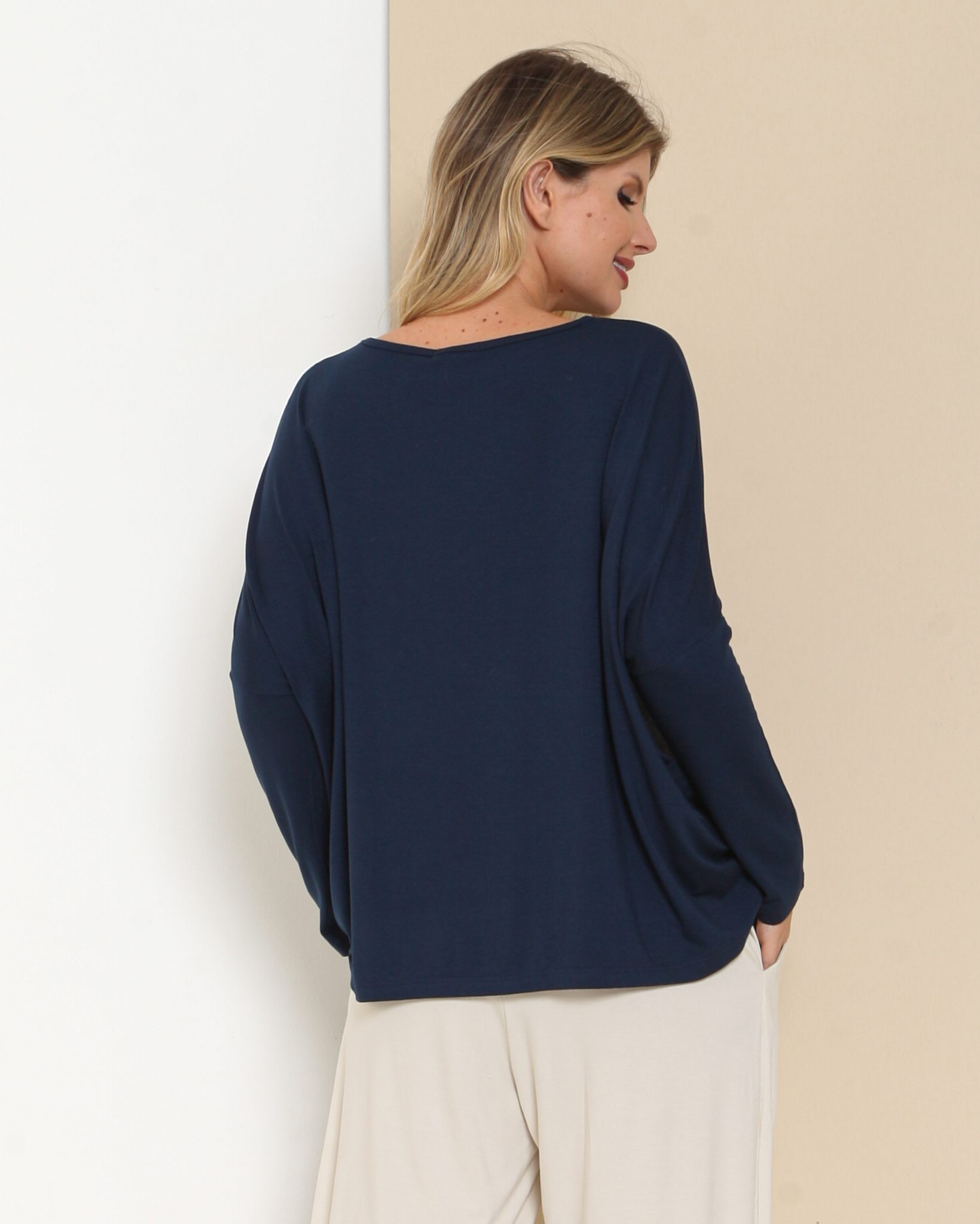 IMG_0335 Blusa Feminina em Malha Estampada - Marinho - Imagem 4