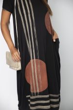 Vestido em Malha Manga Curta Preto - Estampado - Imagem 2