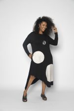 Vestido em Malha Estampado Bolas - Preto