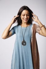 Vestido Street Estampado com Manga Curta em Malha - Bicolor - Imagem 2