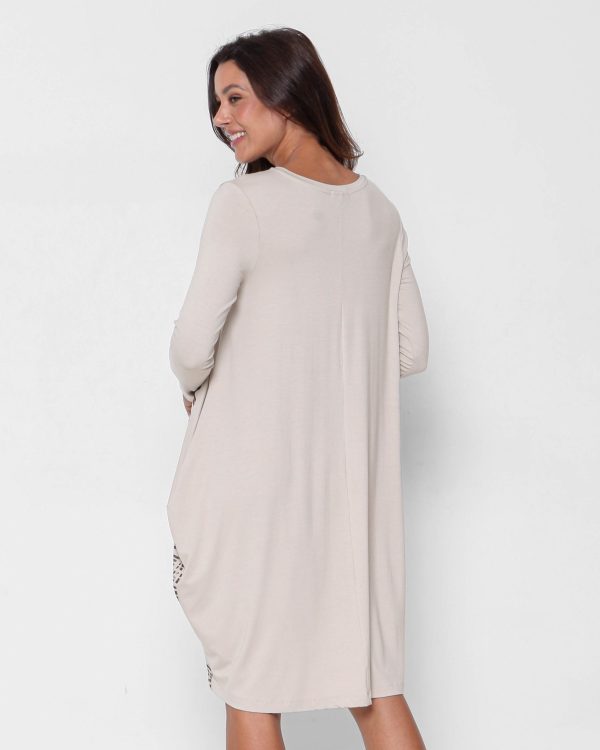 Vestido Curto em Malha Estampado Manga Longa - Areia - Imagem 4