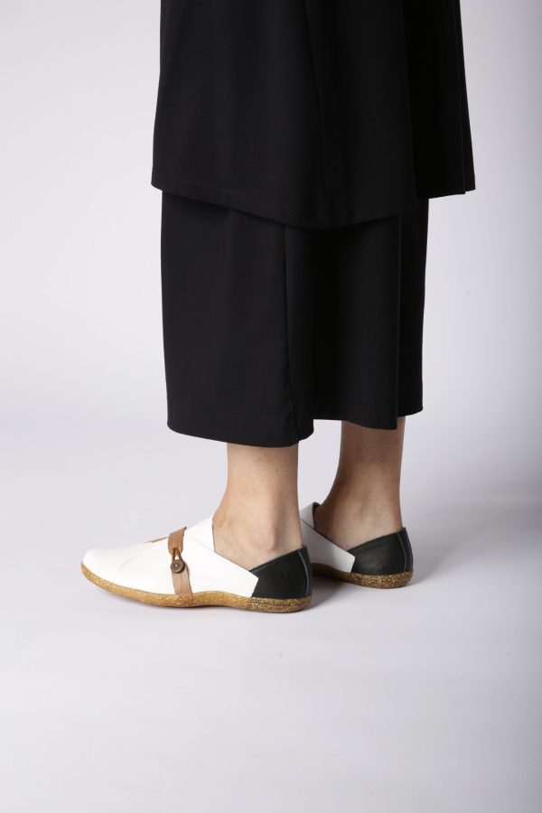 Tênis Feminino em Couro - Mármore / Branco - Imagem 7
