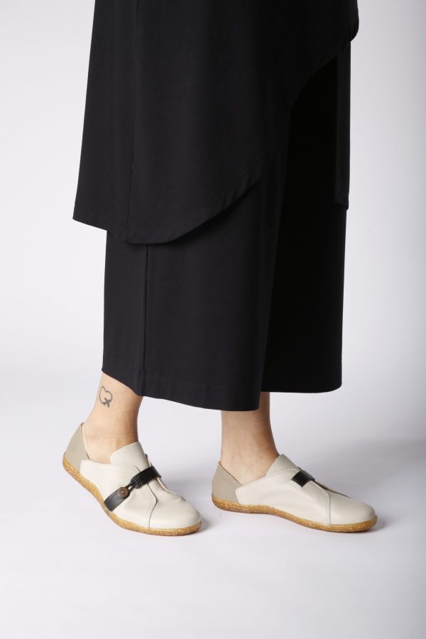 Tênis Feminino em Couro - Mármore / Branco - Imagem 3