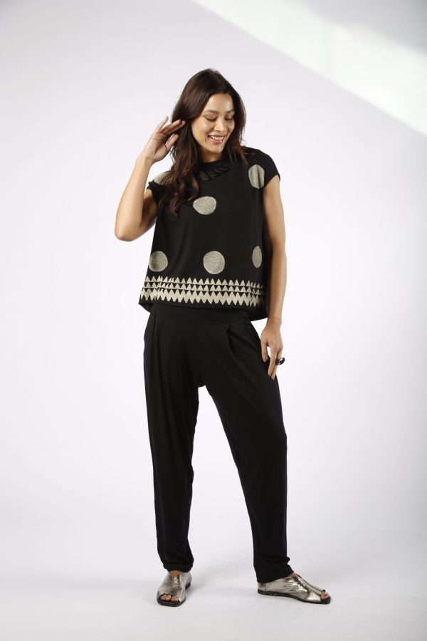 Blusa Tokyo Com Manga Curta Flórida - Preto - Imagem 2