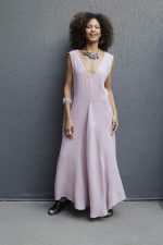 Vestido em Linho Puro Decote V