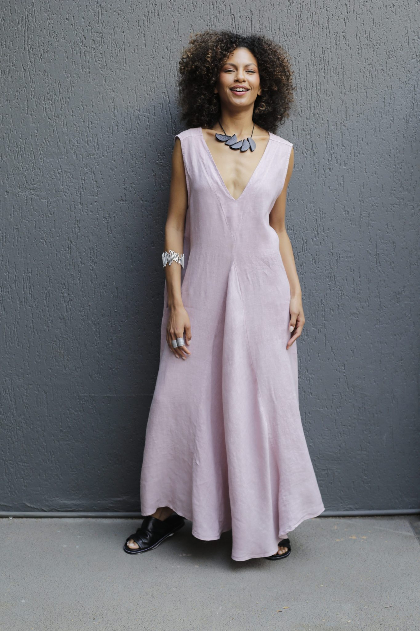 _D3_0231 Vestido em Linho Puro Decote V - Imagem 1