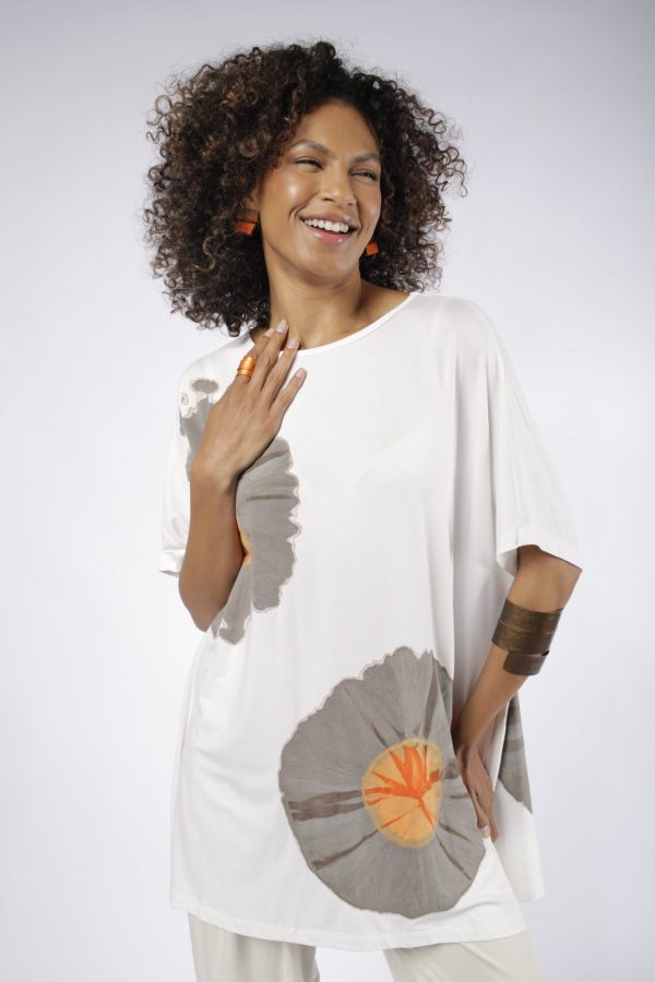 Blusa Feminina Em Malha Manga Curta - Bolas - Imagem 1