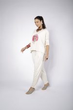 Blusa Feminina Em Malha Decote Em V - Cru - Imagem 3